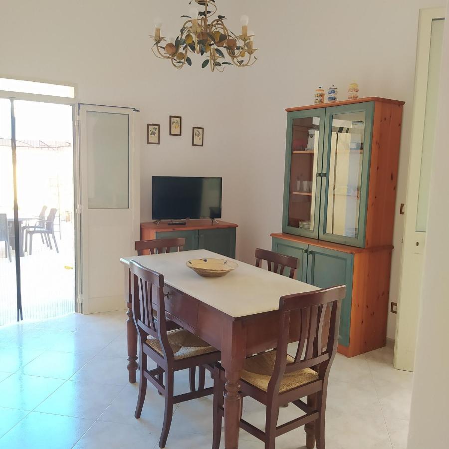 לצ'ה La Casetta Col Cortile מראה חיצוני תמונה